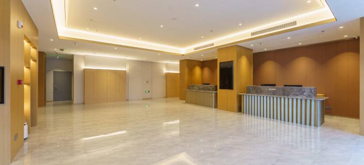 柏丽艾尚国际酒店(大连星海公园黑石礁地铁站店)图片