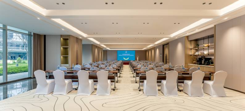 苏州相城套房假日酒店图片