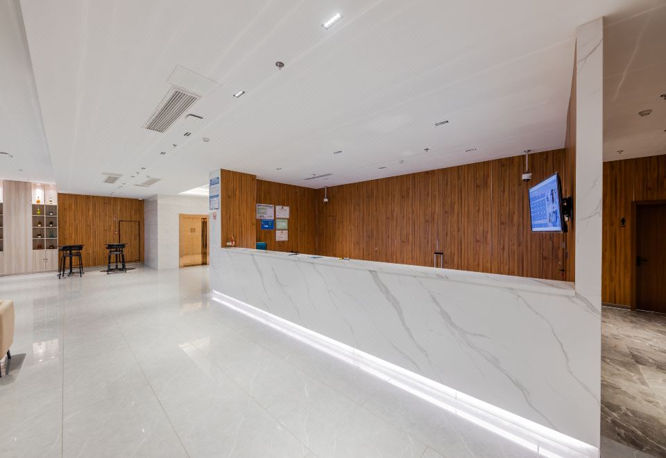 Aifeel Hotel (Shanghai Jiading Industrial Zone Tianhua College) Hotel Overview