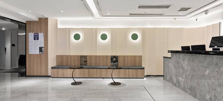 如家睿柏·云酒店(成都建设路东郊记忆店)图片