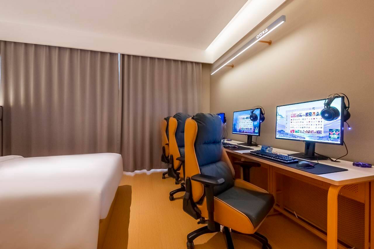 网鱼电竞酒店(苏州新区火车站鸿福路店)图片