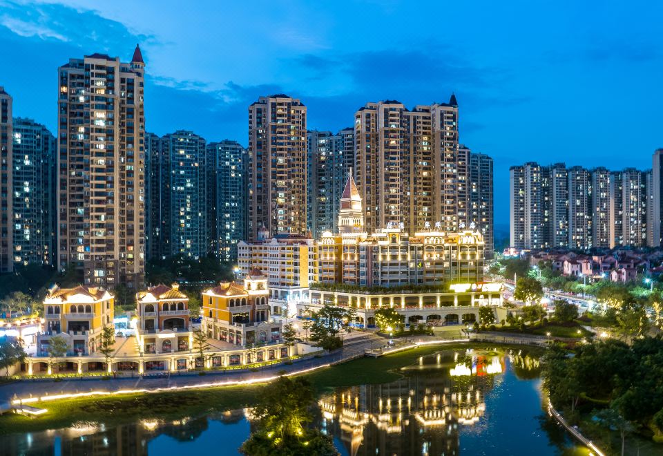 南宁花漾年华度假酒店外景图