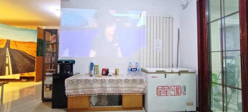 比邻青年旅社(郑州骨科医院店)图片