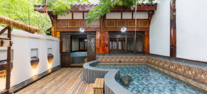 峨眉山秀湖阳光私汤温泉酒店图片