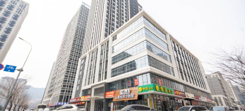 云筑智能影音酒店(大连东港威尼斯水城港东五街店)图片