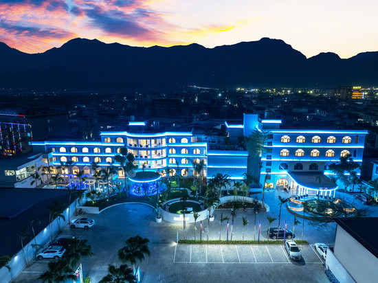 翰臣花园酒店(孟定镇店)