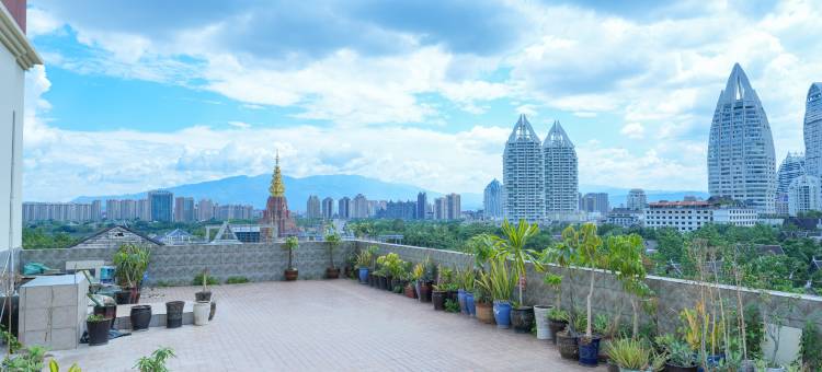 西双版纳石宝大酒店(告庄星光夜市店)图片