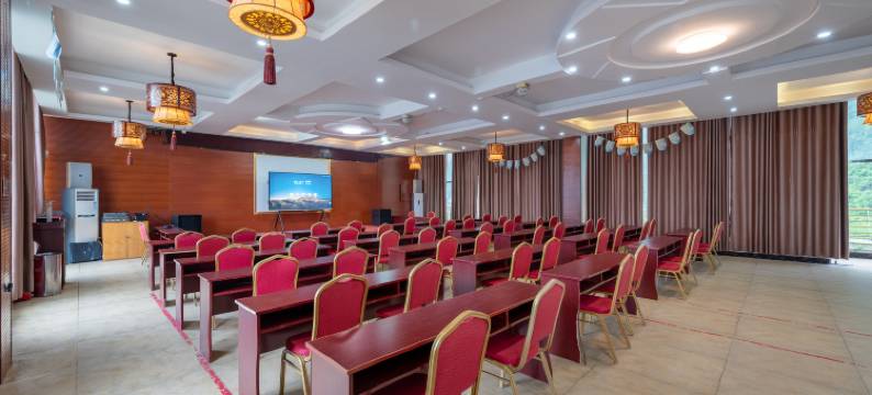 红河谷秘境酒店(河池都安红水河店)图片