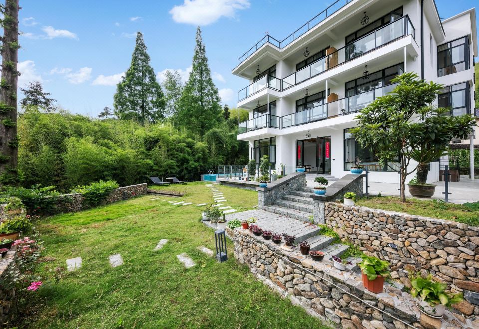 莫干山星也度假酒店外景图