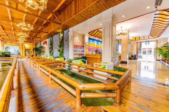 芒市世纪酒店(芒市广场店)