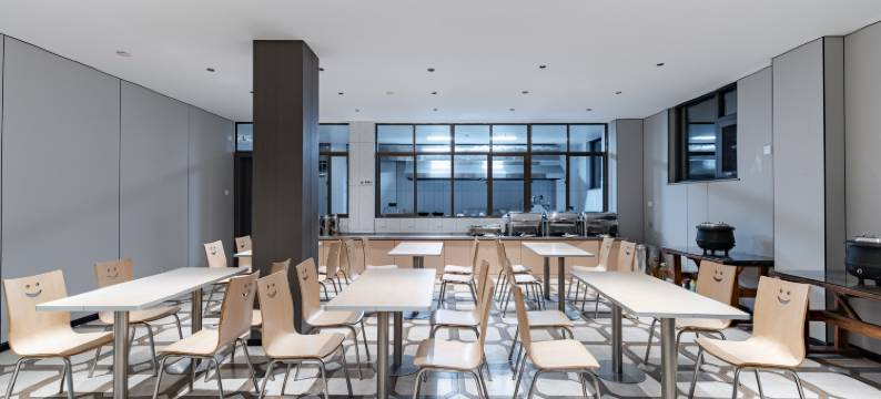 洁蓝·Snow view·180°雪山观景智能度假酒店(黑龙潭公园店)图片