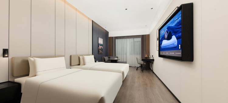 呼和浩特新华广场中山路地铁站亚朵酒店图片