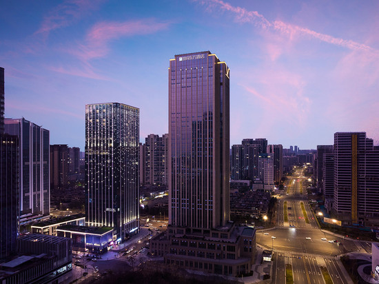 成都逸尚东方酒店(西博城杭州路地铁站店)