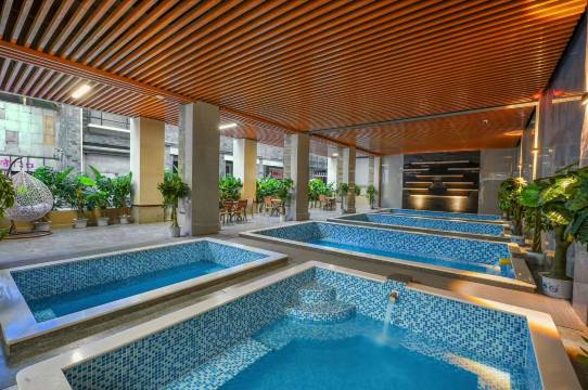 拾月｜柏雅温泉酒店(弥勒湖泉生态园湖泉半山温泉店)图片