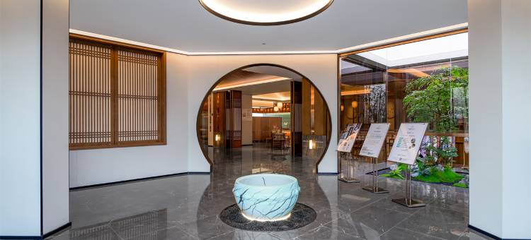 陌上轻居酒店(荆州高铁站东方神画方特店)图片