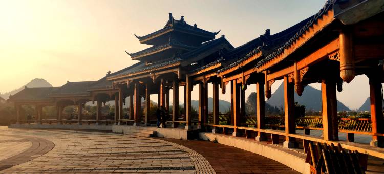 安顺•悦漫致丨CINEMAMTHSCENERYVACAY温泉酒店(平坝南站区政府店)图片