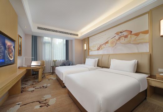 Vienna International Hotel (Suzhou University Town Yuexi subway station store) Hotel Overview