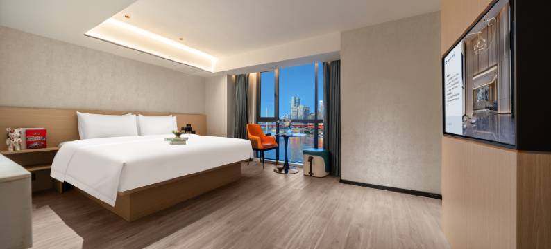 欢漫高空江景酒店(重庆洪崖洞解放碑步行街店)图片