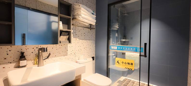 爱电竞酒店(邓州广亿不夜城店)图片