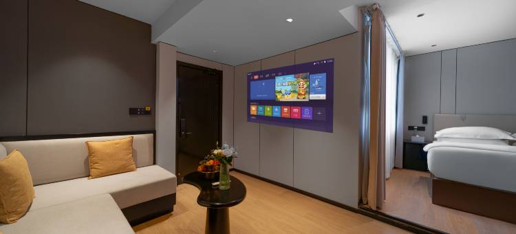 W+城季酒店(华森时代广场店)图片