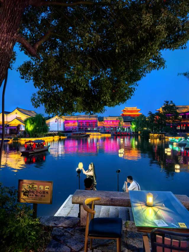 湖光月色观景客栈(台儿庄古城景区店)图片