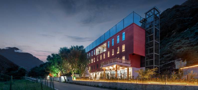 看山是山·江畔花园民宿(丹巴甲居藏寨店)图片