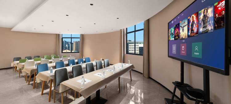 智享轻居酒店(荆州公安通运汽车站店)图片