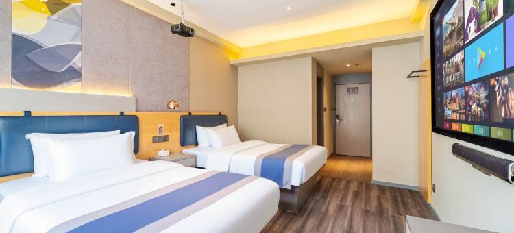 睿柏·云酒店(秦皇岛万达广场店)图片