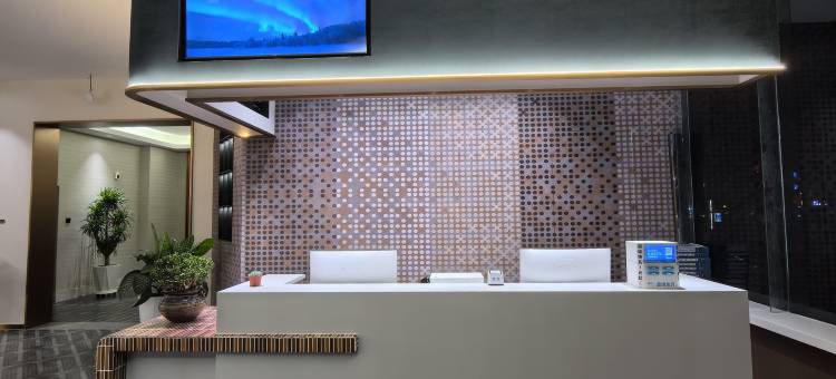 阿瓦提新华世纪酒店(刀郎文化广场店)图片