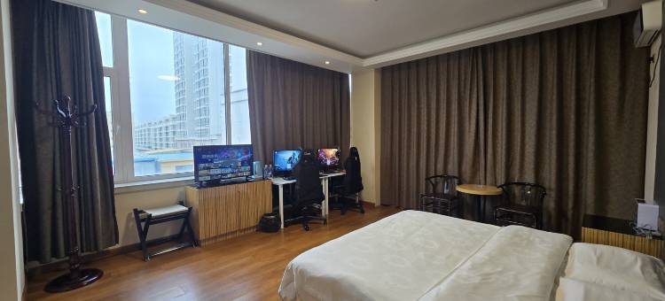 竞族电竞民宿(定西玉湖公园店)图片