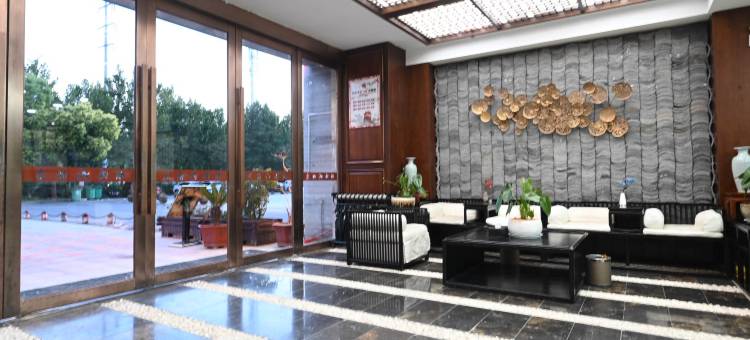 颐港酒店(临泉腾辉国际城沣泽悦城购物中心店)图片