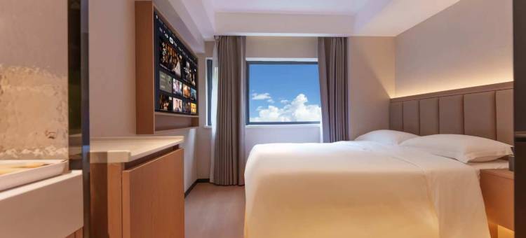 银梦酒店(武昌火车站佰港城店)图片