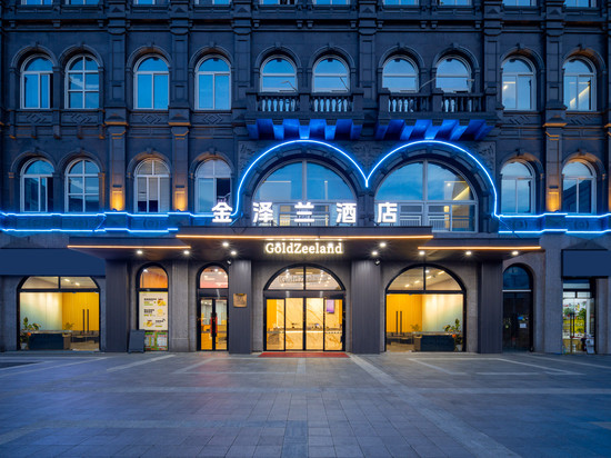 金泽兰酒店(外高桥荷兰风情小镇店)
