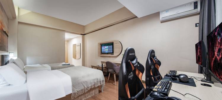 蚂蚁·光年电竞酒店(阳西县人民政府西湖公园店)图片