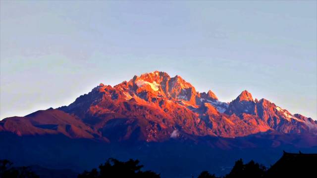 俏半山一城·设计师观古城雪山屋顶咖啡美宿(丽江古城大水车店)图片