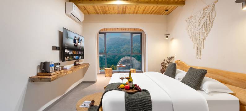 明湖•原木风丨Lakeside Manor设计民宿(明湖国家湿地公园店)图片