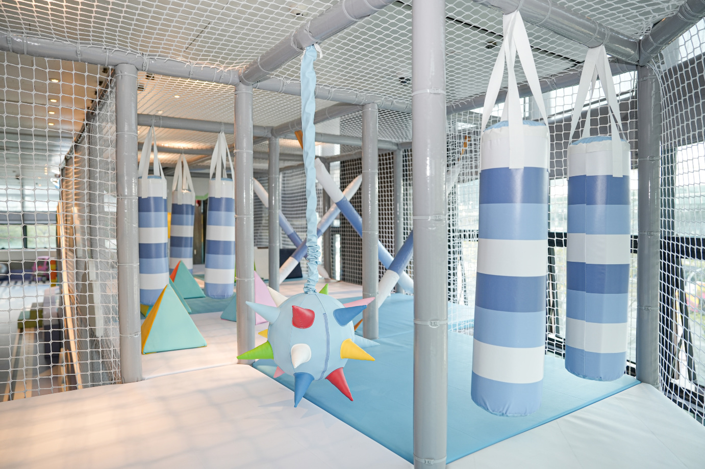 Hyatt Regency Shenzhen Airport Hotel Overview