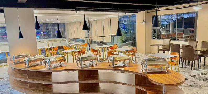 位于帕拉纳克的1卧室-平方米|带1个独立浴室(Skyport Hotel)图片