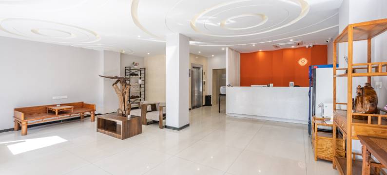 艾里偶寓酒店(三凌广场鲤南美食街店)图片