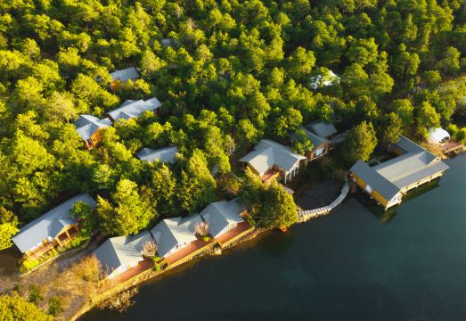 东巴谷丨日照金山·森林秘境·星空木屋度假酒店外景图