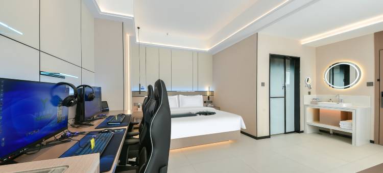 叶与晨电竞电影酒店(学苑路木兮里购物公园店)图片