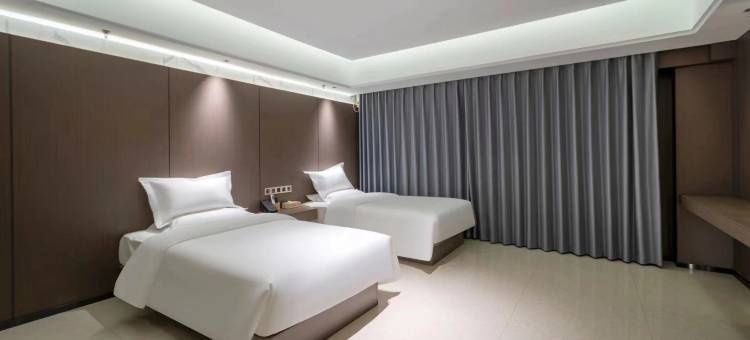 云朵酒店(顺城万达广场店)图片