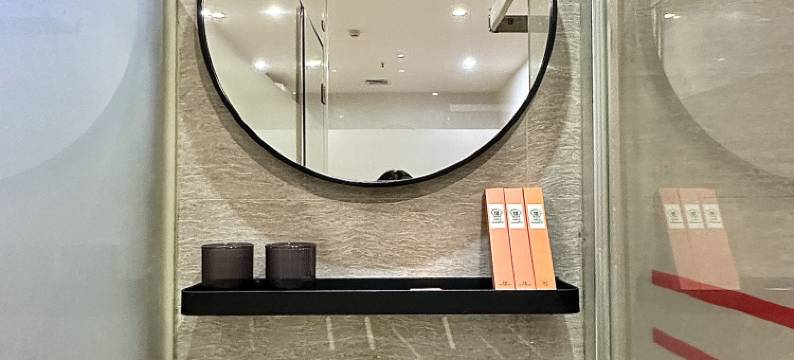 18精品酒店(梧州市中山公园骑楼城步行街店)图片