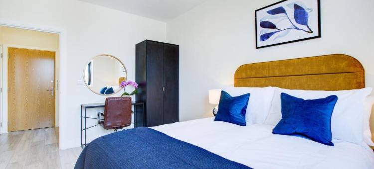 Hybrid Resi - Cheam, Sutton Near Wimbledon with Onsite Car Parking图片