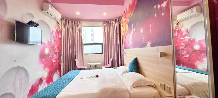 南宁途中主题酒店(广西大学东门店)图片