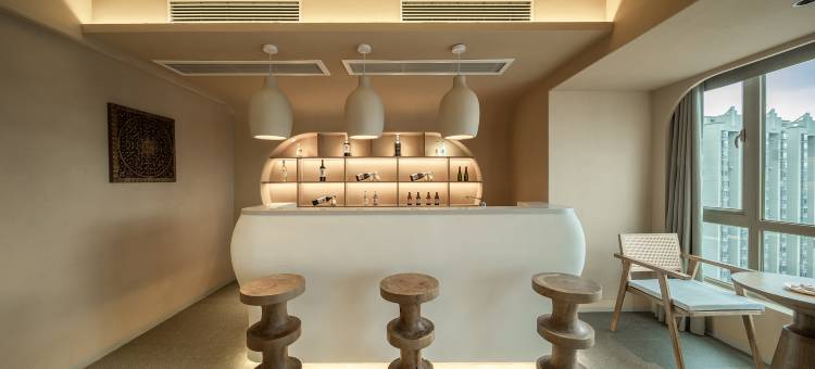 YUNSHUO·高空私汤酒店(花果园白宫松花路地铁站)图片