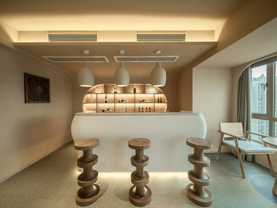 YUNSHUO·高空私汤酒店(花果园白宫松花路地铁站)