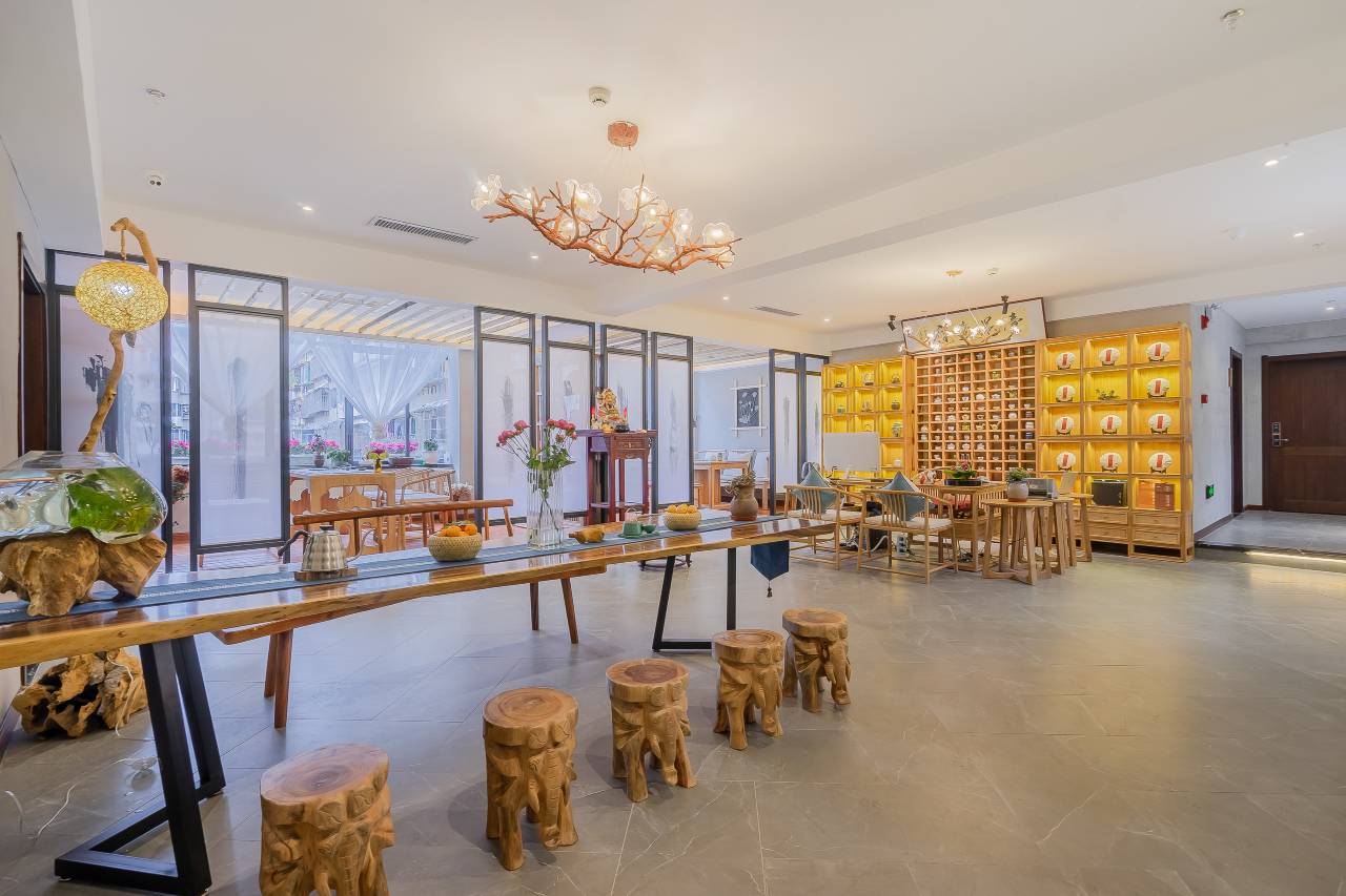 贵阳一花一宿民宿(甲秀楼 青云市集店)