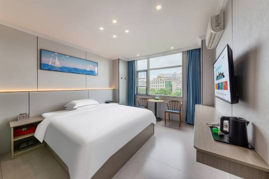 荣盛酒店(鹏泰广场店)