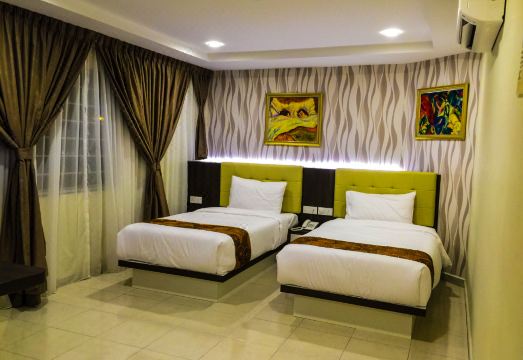 LOUIS Hotel Hotel Overview